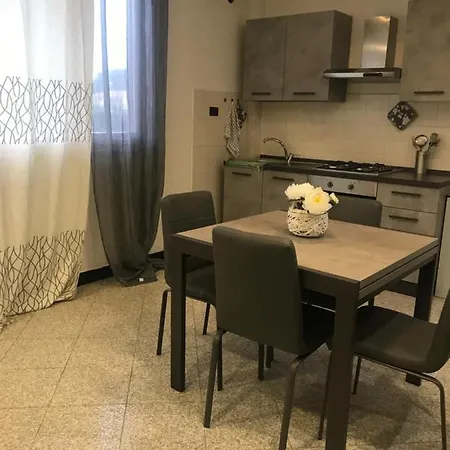 Sulla Piazza 90 M Dal Mare Apartmán *
