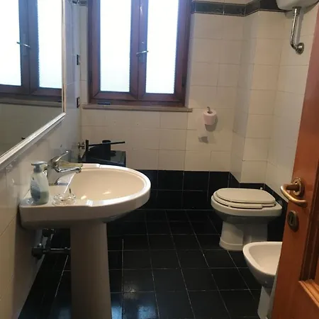 Sulla Piazza 90 M Dal Mare Anzio